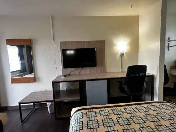 Budget Inn Nassawadox 10
